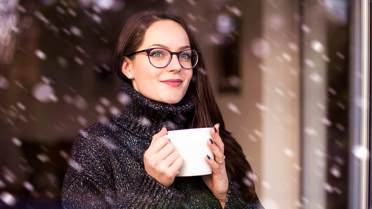women drinking coffee
